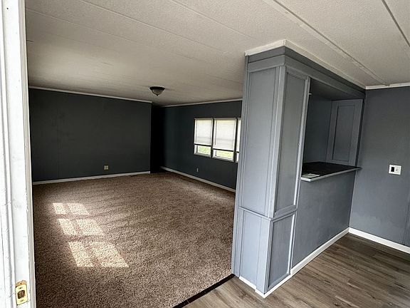 4th image of 168 Countryside Ln