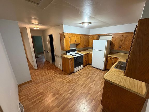 4th image of 228 Winona Ave