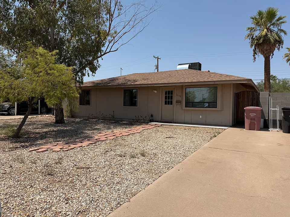 2638 N 71st Pl