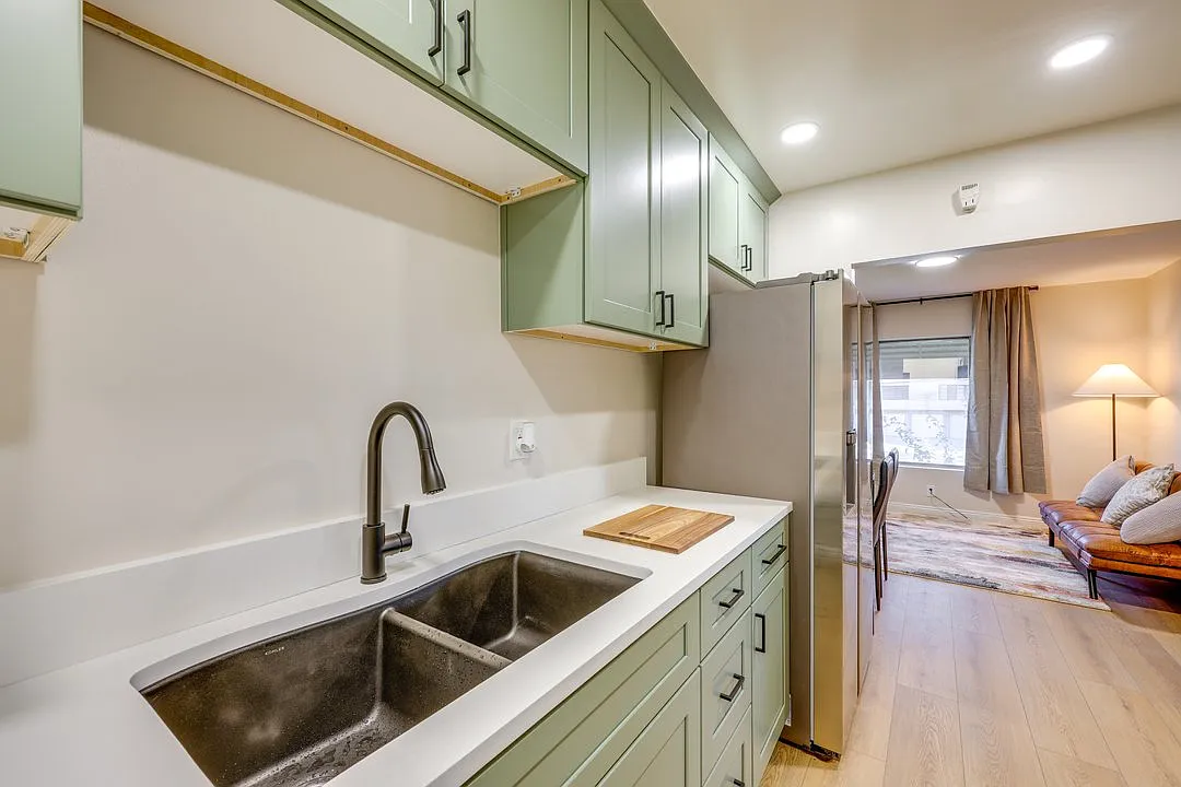 1 bed, 650 sqft, $2,400 — Photo 4
