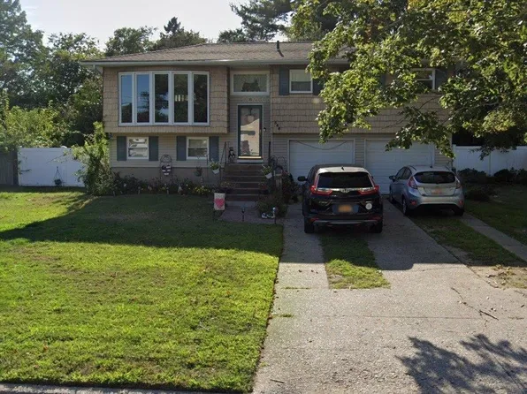 (undisclosed Address), Brentwood, NY 11717