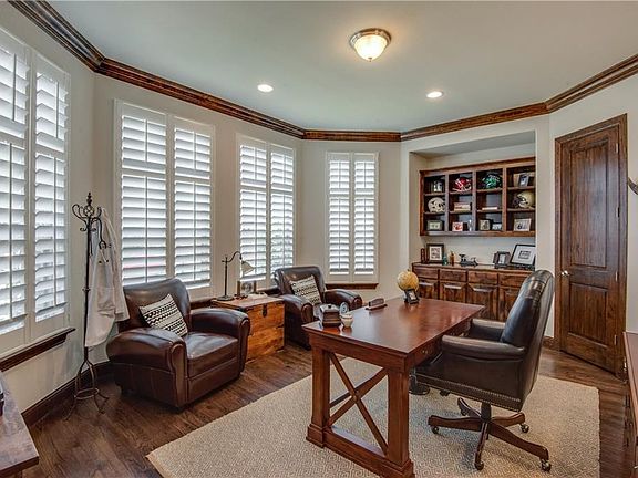4th image of 650 Meadow Creek Dr
