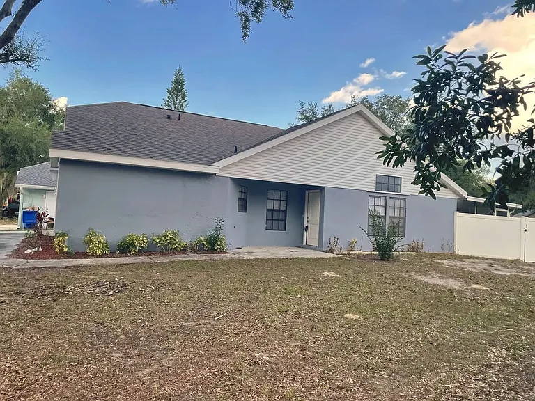 10114 Allenwood Dr — Photo 3