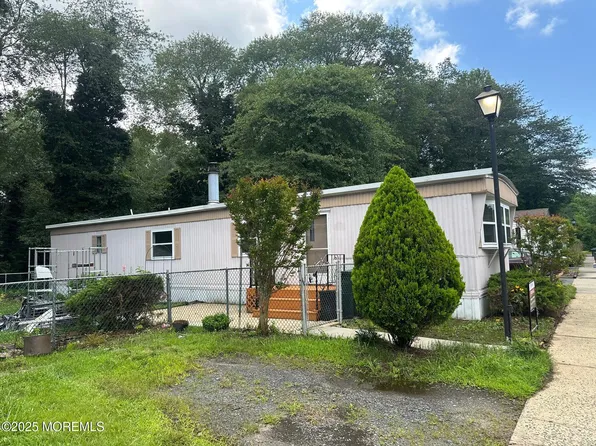 7 Eisenhower Street, Howell, NJ 07731