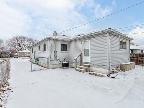 4th image of 4705 Raymond Ave