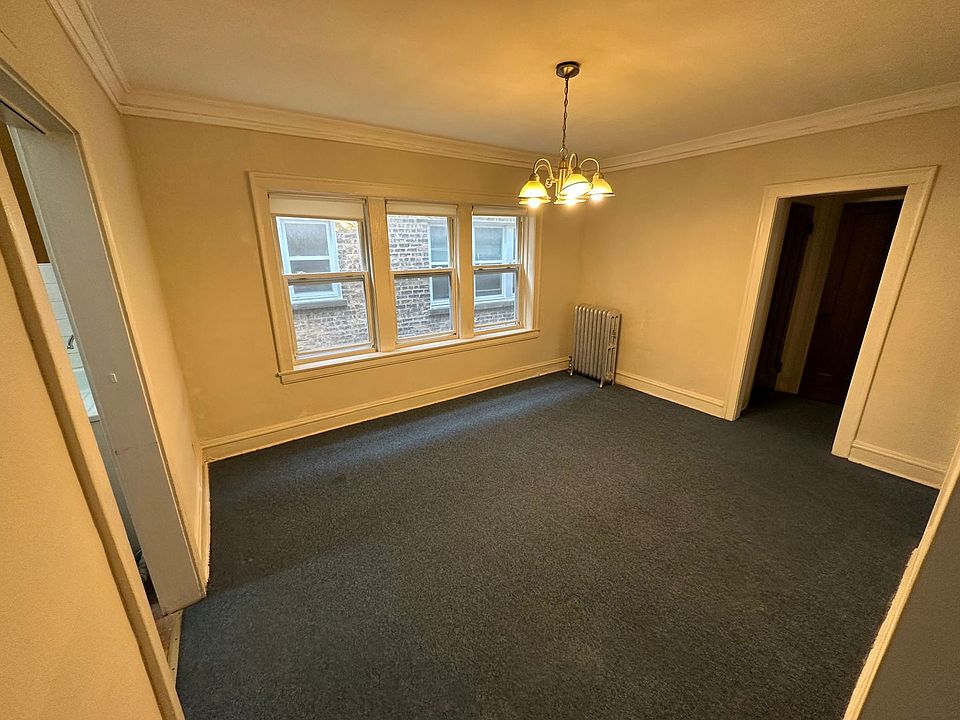 1st image of 6422 N Richmond St #2B