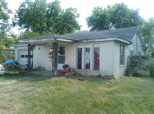 408 3rd St, Refugio, TX 78377