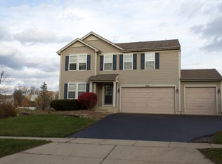 1926 Hemlock Dr, McHenry, IL 60050