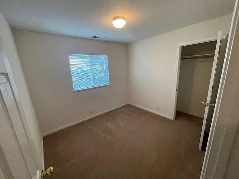 66 N Valley Ct — Photo 9