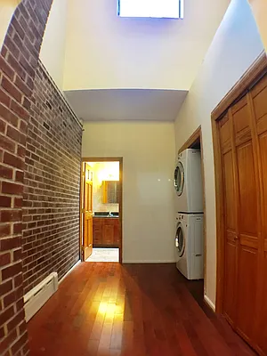 Rented by Your Space New York | media 9