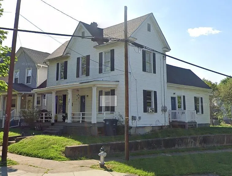 601 Highland Ave SE #B — Photo 1