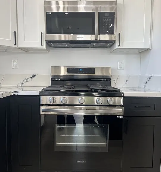 212 E 29th St #214-1/2 — Photo 9