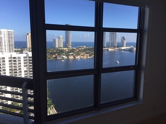 3rd image of 3530 Mystic Pointe Dr APT 2514