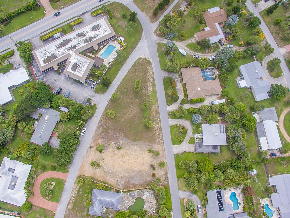 2nd image of 533 6th St