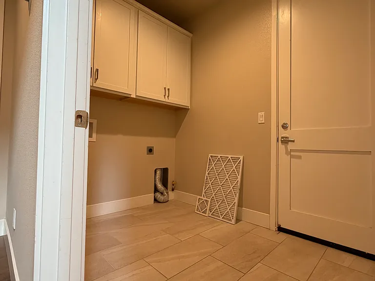 1658 Astaire Ct — Photo 12