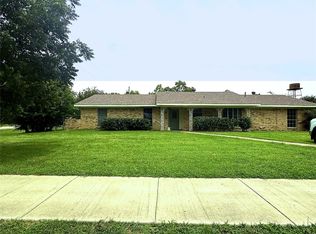206 N Main St, Edgewood, TX 75117
