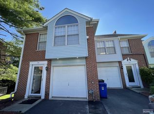 318 Wood Ridge St, Wood Ridge, NJ 07075
