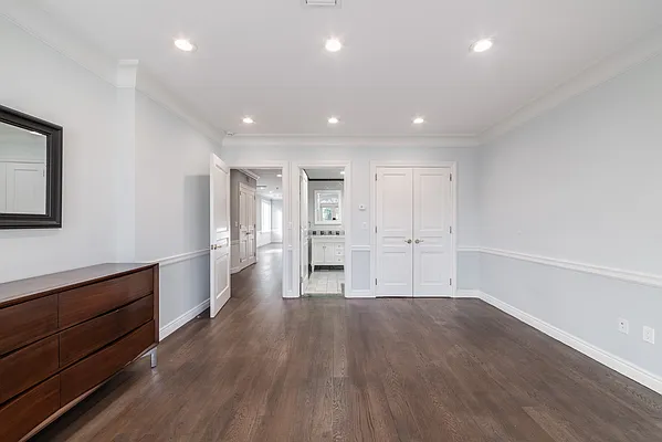 Rented by Joel Scharf, LREB | media 4