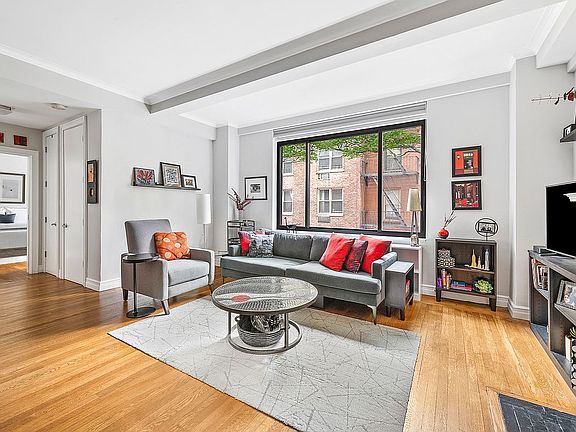 3rd image of 345 E 57th St APT 4C