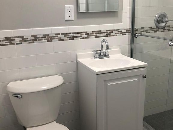 5th image of 3094 Mullan Pl