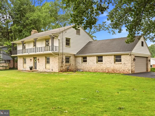 1555 Mission Rd, Lancaster, PA 17601