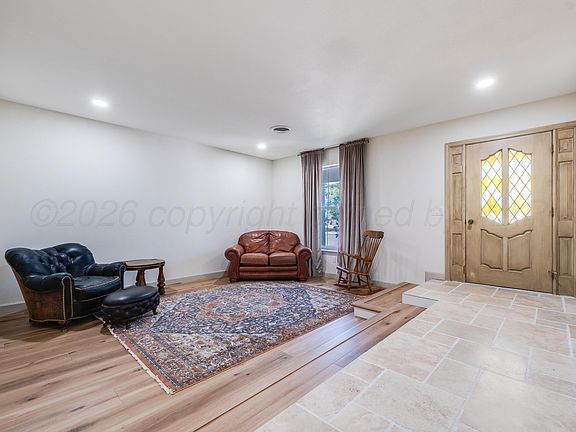 5th image of 130 Bailey Ave