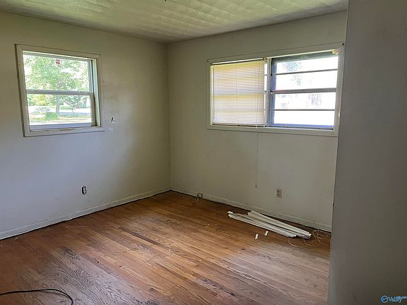 5th image of 508 Pennylane St SE