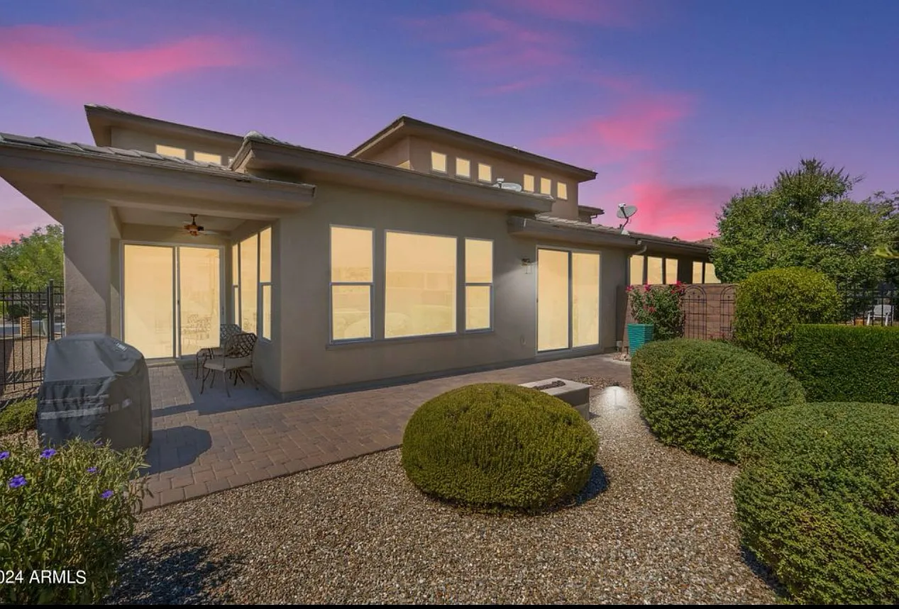 3 bed, 2186 sqft, $3,700 — Photo 2