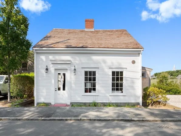 27 N Liberty St, Nantucket, MA 02554