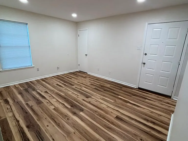 1353 Dauphin St #22 — Photo 5