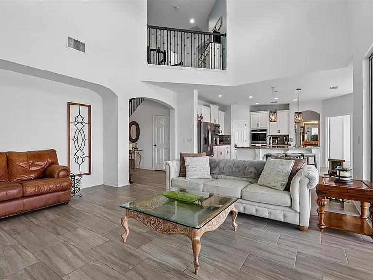 343 Blue Cypress Dr — Photo 8