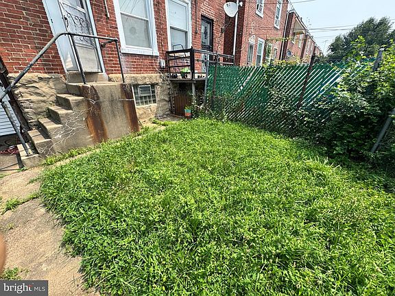 4th image of 194 Fern St