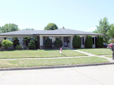 16068 Monticello Dr, Clinton Township, MI, 48038