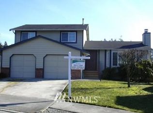 1810 Larkspur Ct SE, Puyallup, WA