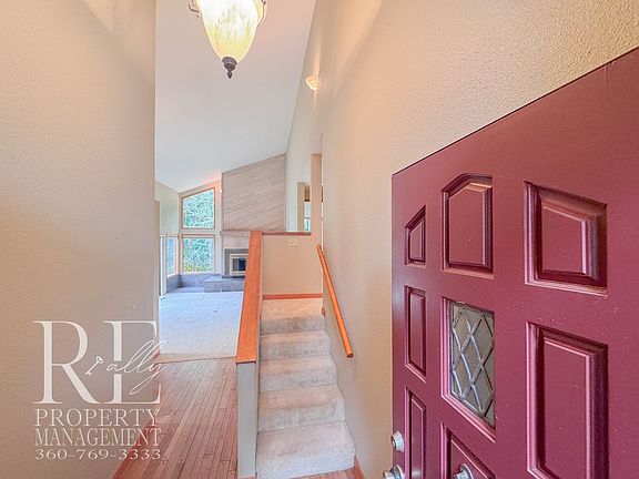 4th image of 15910 Lindsey Ln NE