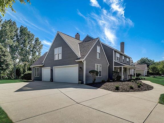 2nd image of 1383 Spinnaker Dr