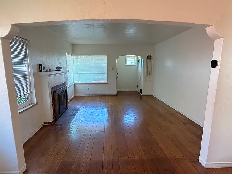 Solano Ave — Photo 2