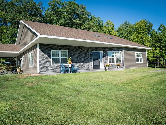 3rd image of 149 Little Lake View Ln