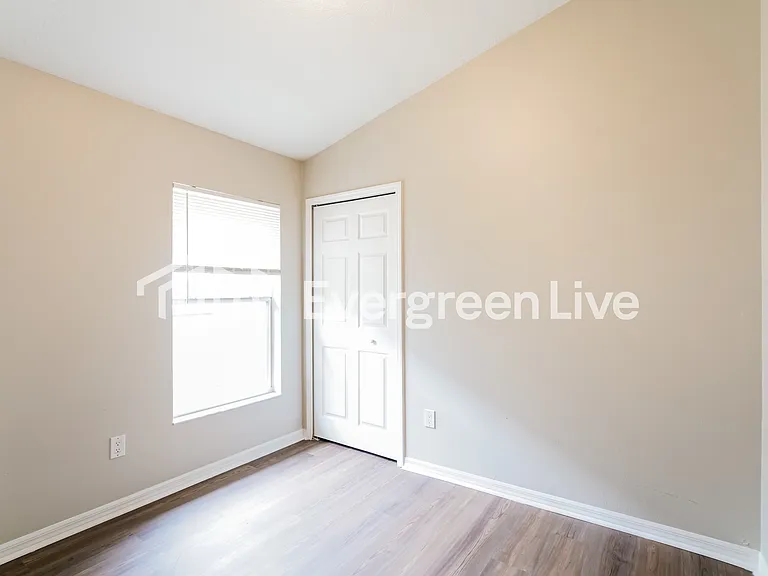 7615 Devonbridge Garden Way — Photo 13