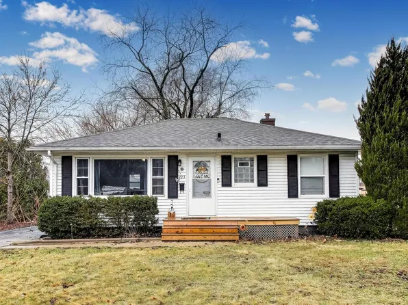 223 Oneill St, Joliet, IL 60436