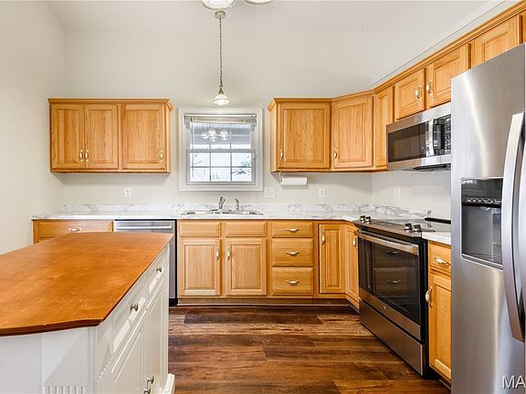 5th image of 815 S Suncrest Dr