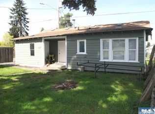 527 W 10th St, Port Angeles, WA 98362
