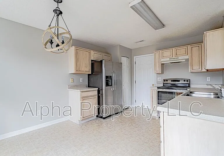 4 Buzzell Ct — Photo 5