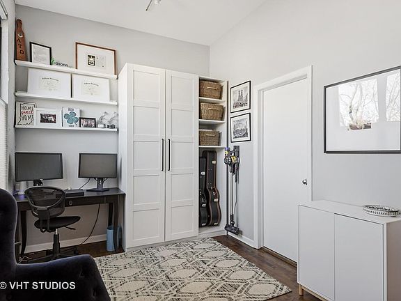 4th image of 400 N Racine Ave APT 202