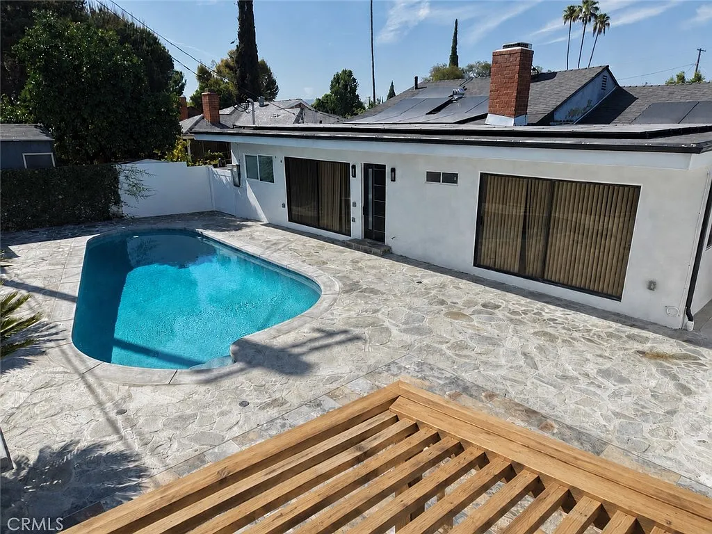 3 bed, 2000 sqft, $4,600 — Photo 1