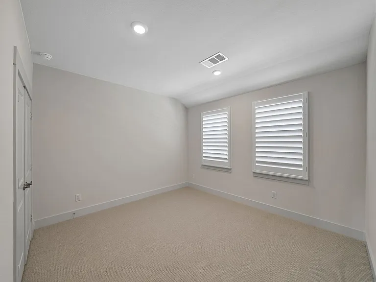 917 Emerling Dr — Photo 33