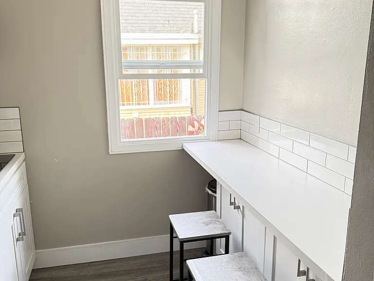 1248 W 24th St #1B — Photo 4
