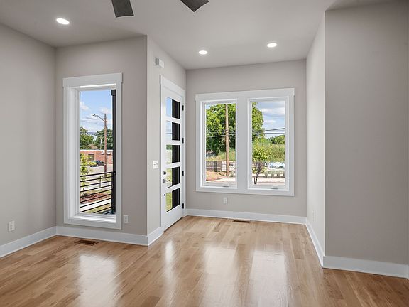2nd image of 2527 W Heiman St #2527