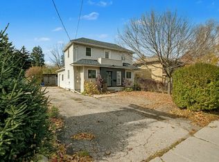 553 Lancaster St W, Kitchener, ON N2K 1M2