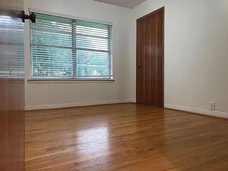 946 Stonecrest Dr — Photo 12